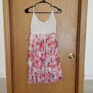 Pink flower white dress